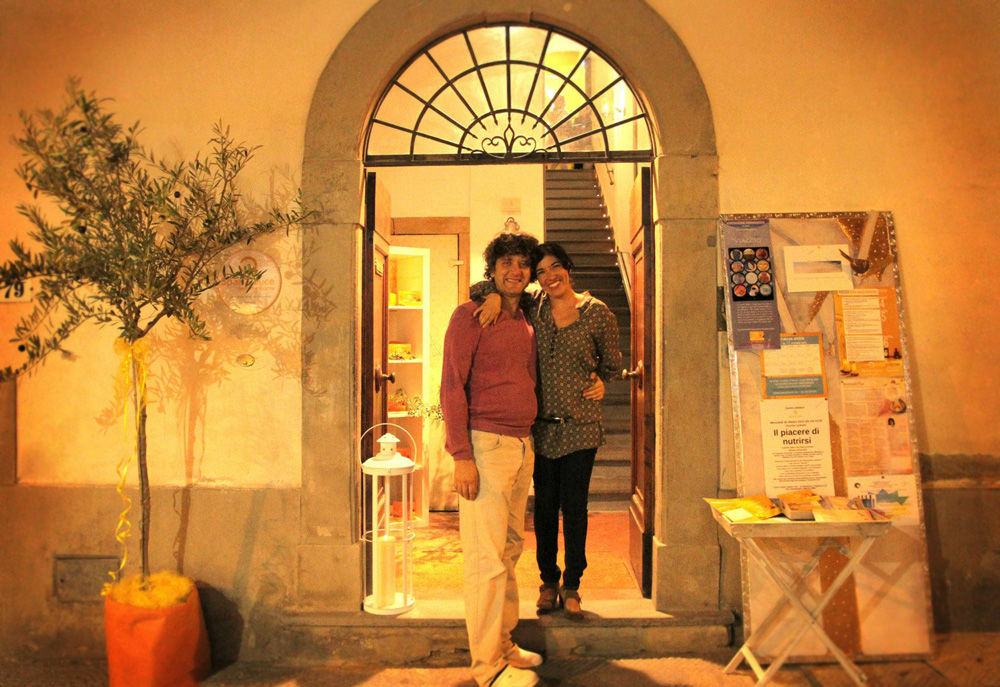Massimo Cantara e Ilaria Fiorenzani presso il centro olistico Spazio Luce